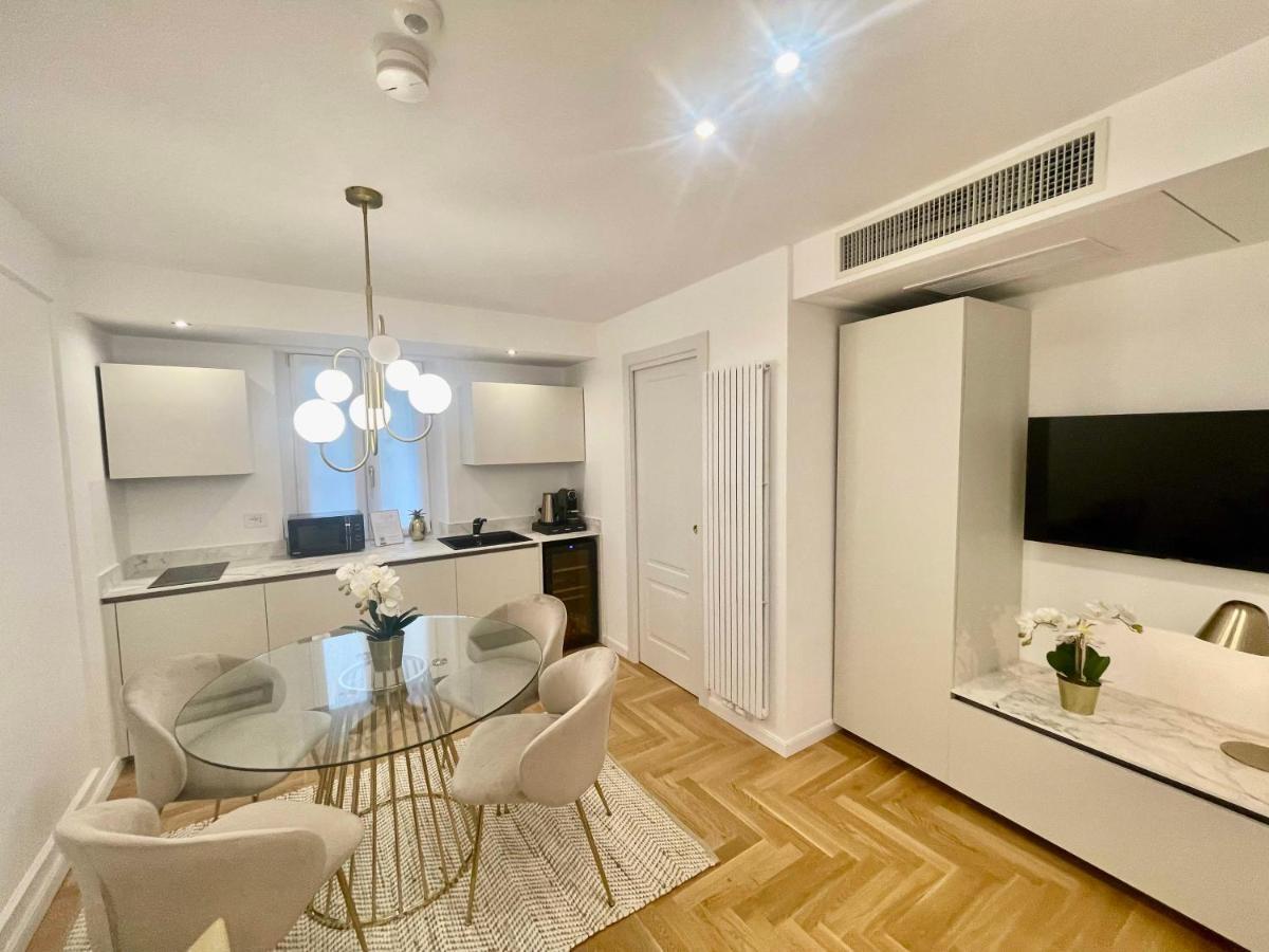 Bellagio Luxury Suites Apartments ภายนอก รูปภาพ