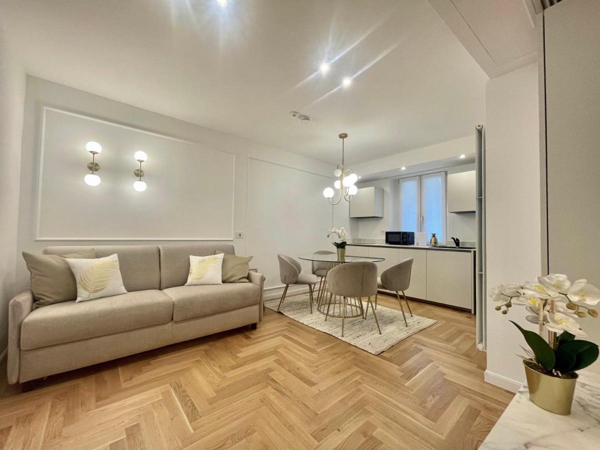 Bellagio Luxury Suites Apartments ภายนอก รูปภาพ