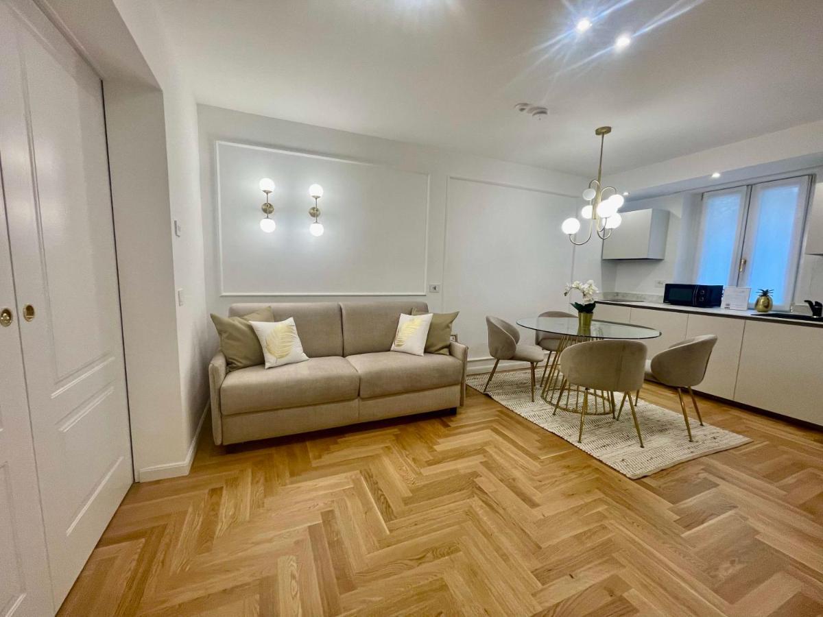 Bellagio Luxury Suites Apartments ภายนอก รูปภาพ