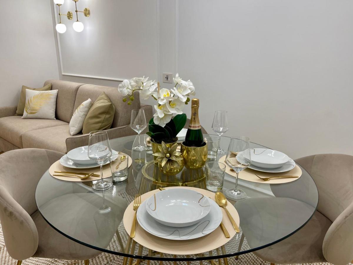 Bellagio Luxury Suites Apartments ภายนอก รูปภาพ