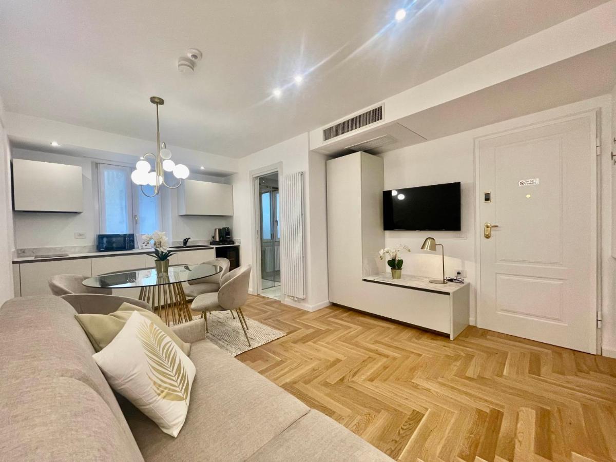 Bellagio Luxury Suites Apartments ภายนอก รูปภาพ