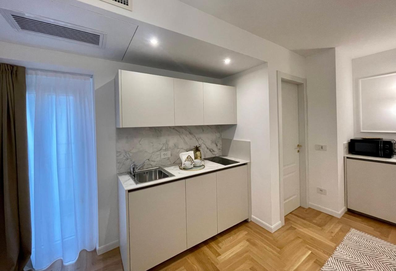 Bellagio Luxury Suites Apartments ภายนอก รูปภาพ